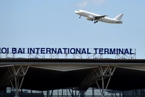Liên tiếp các vụ chiếu laser uy hiếp an toàn bay ở Nội Bài