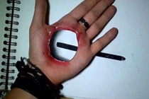 Kinh hãi những bức tranh 3D trong lòng bàn tay