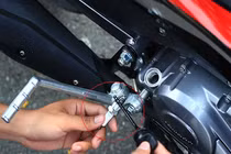 Cách kiểm tra và thay bugi xe máy ai cũng nên biết