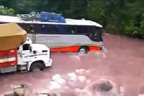 Điểm danh những tài xế "tay lái lụa" nhất hành tinh 