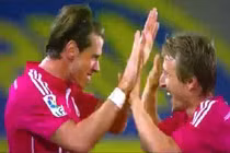 Tìm ra cầu thủ dẫn bóng nhanh nhất thế giới