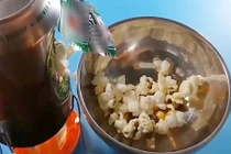 Cách chế tạo máy làm bắp rang bơ tại nhà