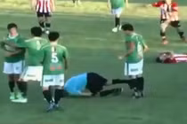 Những cú knock-out trọng tài sốc nhất