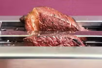 Video: Cách nướng miếng bít tết kỳ lạ nhất