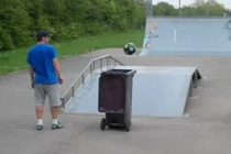 Những màn biểu diễn có một không hai với trái bóng 