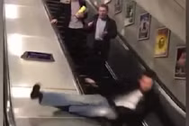 Đây là lý do đã say xỉn thì đừng đi thang cuốn