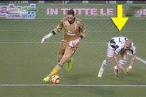 Ấn tượng những pha lừa bóng qua người đẳng cấp nhất