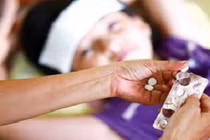 Hướng dẫn cách xử trí khi trẻ bị ngộ độc thuốc