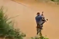 Hãi hùng người và xe đu dây qua sông như phim Tây Du Ký