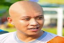 Nhạc chế trêu chọc Tuấn Hưng cạo đầu nghe lọt tai