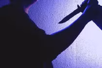 Ghen tuông, cụ ông vung dao chém chết tình địch