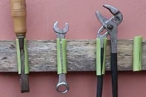 Tạo ra giá giữ đồ từ dây bơm nước siêu ấn tượng