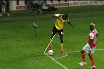 Video: Những pha đá phạt góc bị lỗi “hài hước” của các cầu thủ 