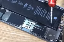 Nguyên nhân iPhone dính nước và cách xử lý 