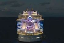 Video: Lộ diện siêu du thuyền xa hoa ngoài sức tưởng tượng