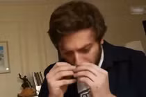 Độc đáo dịch vụ tìm người yêu qua mùi mồ hôi