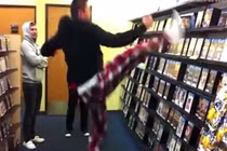 Cười "ngặt nghẽo" những màn nghịch dại hại bản thân (2)