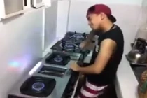 Màn chơi DJ bằng bếp ga có một không hai thế giới