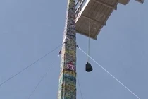 Cận cảnh tháp lego cao nhất thế giới