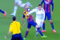 Những khoảnh khắc bỏ bóng đá người ở El Clasico