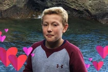 Bị bạn gái lừa giả chết, bé trai 11 tuổi tự tử 