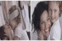 Bé gái bịt mắt tìm mẹ khiến hàng triệu người rơi lệ