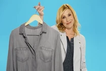 Mẹo giúp phẳng căng quần áo không cần dùng bàn là