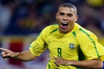 Những pha bóng để đời của "người ngoài hành tinh" Ronaldo