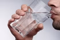 Mẹo uống rượu lâu say, ít hại sức khỏe