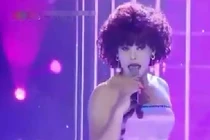 Hoài Linh khiếp đảm với màn giả gái vạm vỡ của Phan Ngọc Luân