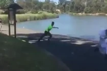 Nam thanh niên với trò đùa quái dị khiến người khác tức điên