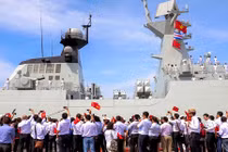 Ảnh: Chiến hạm Trung Quốc vào Cảng quốc tế Cam Ranh