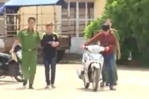 Thủ đoạn dụ dỗ khiến nạn nhân… tự chui vào tròng