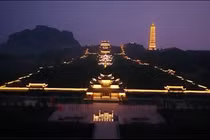 Đẹp tuyệt mỹ toàn cảnh chùa Bái Đính về đêm