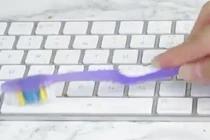 Những công dụng của bàn chải đánh răng chẳng ai ngờ