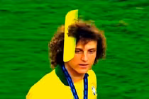 Những tình huống tinh nghịch "không đỡ nổi" của các cầu thủ