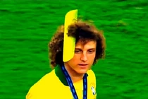 Những tình huống tinh nghịch "không đỡ nổi" của các cầu thủ