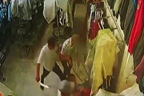 Video: Hai nhóm côn đồ hỗn chiến bằng vũ khí nóng