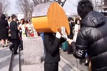 Cực dị trang phục sinh viên Nhật Bản mặc trong lễ tốt nghiệp