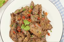 Video: Bí quyết làm món gan xào muối ớt hấp dẫn