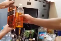 Thủ đoạn làm rượu ngoại giả tinh vi người sành rượu cũng bị qua mặt