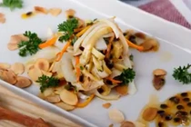 Video: Cách làm món gỏi nấm đùi gà