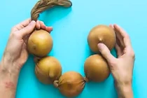 8 công dụng của tất chân phụ nữ mà bạn không biết