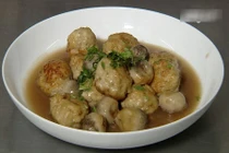 Cách làm gà viên sốt nấm ngọt ngon giàu dinh dưỡng