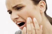 Mẹo chữa răng ê buốt cực nhanh và hiệu quả