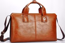 Cách bảo quản đồ da mùa lạnh không bị mốc