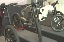 Choáng với xe đạp điện giá 1 tỷ đồng của giới siêu giàu