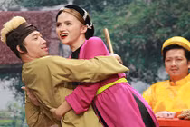 Những màn diễn lố của Hương Giang Idol trên truyền hình