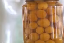 Cách ngâm mơ muối thơm và ngon nhất cho ngày hè