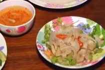 Tai lợn ngâm giấm giòn sần sật chống ngán ngày Tết 